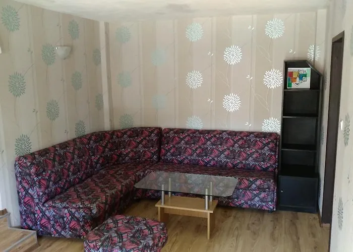 The Red House 3* Koszarica